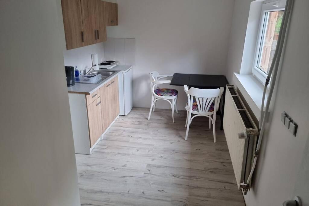 Ferienwohnung/Monteurwohnung Alte Garage Ahnatal Eksteriør billede